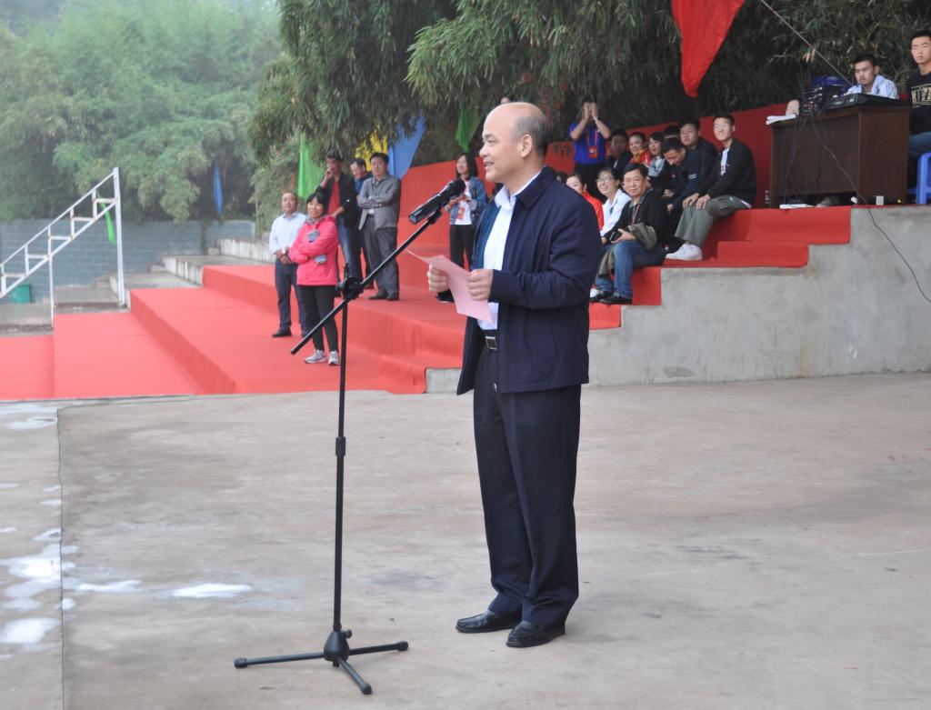 集团公司工会副主席喻希乐致辞